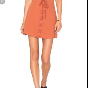 🥢LOVERS +FRIENDS🥢BEACHWOOD SKIRT IN FADED RUST🥢